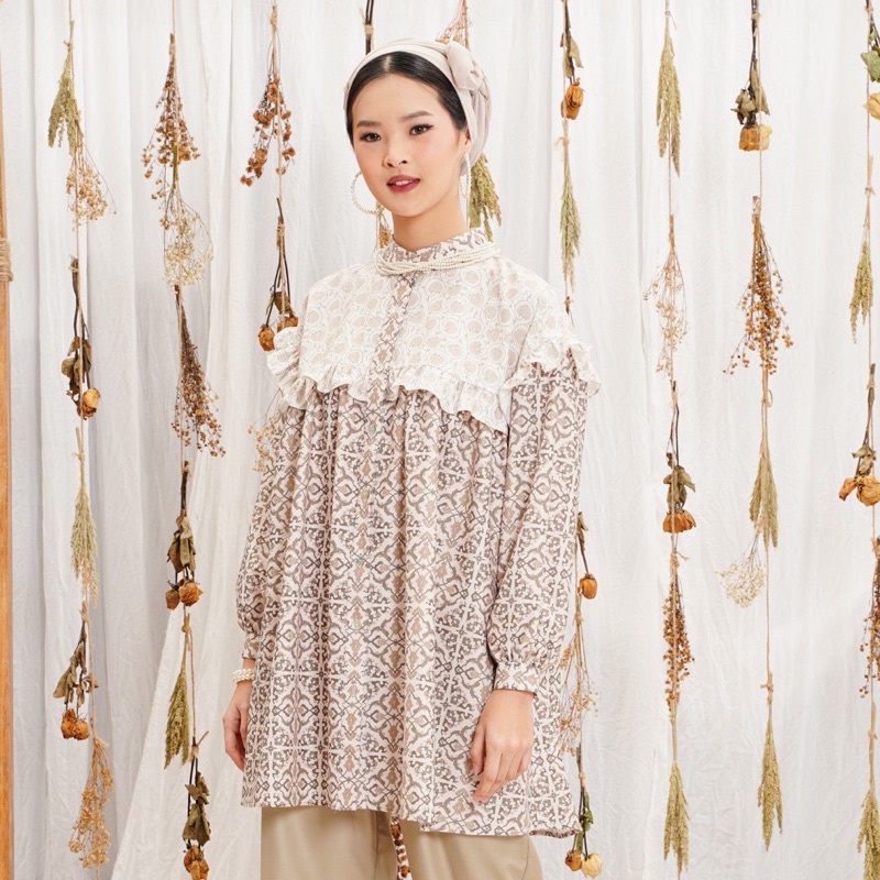 sideline brynn blouse - binar raya