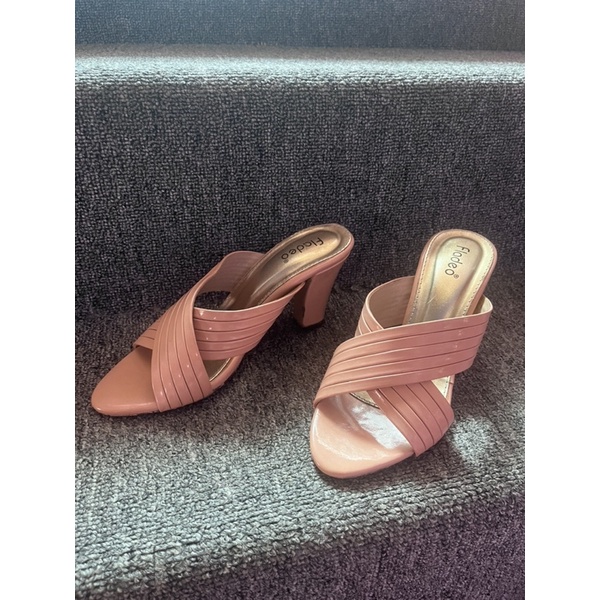 Preloved Sendal Fladeo