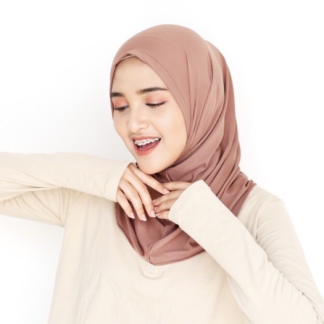 Bergo Sport Pendek Non Pet / Tanpa Ped Hijab instant Jersey Premium