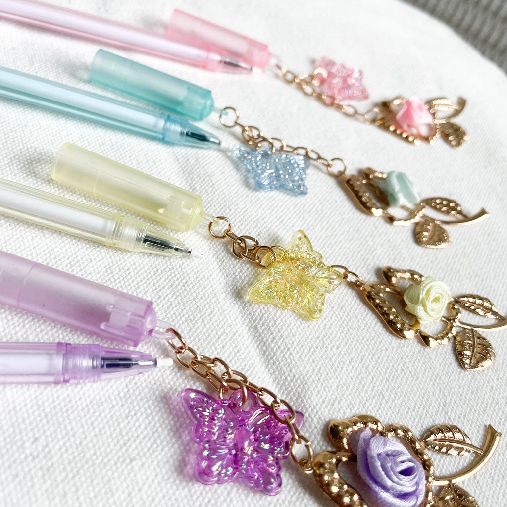 Pen Gantungan Bunga Mawar / Pulpen pena Gantungan Bunga Mawar Kado Unik Souvenir Lucu