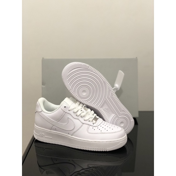 Sepatu Nike Air Force 1 Triple White