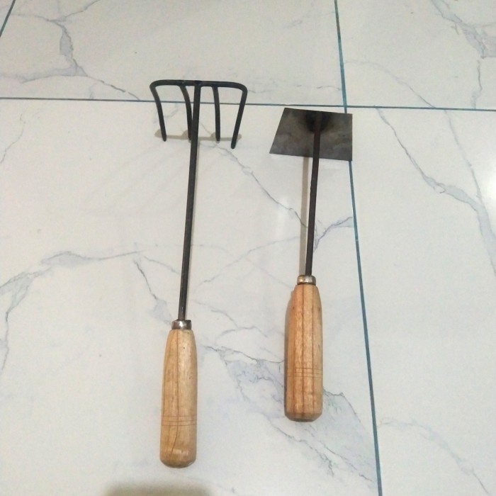 Cangkul Garpu Dan Cangkul Mini