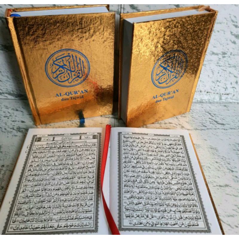Quran hard cover emas dan silver