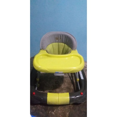 BABY WALKER MERK BABYDOES PRELOVED