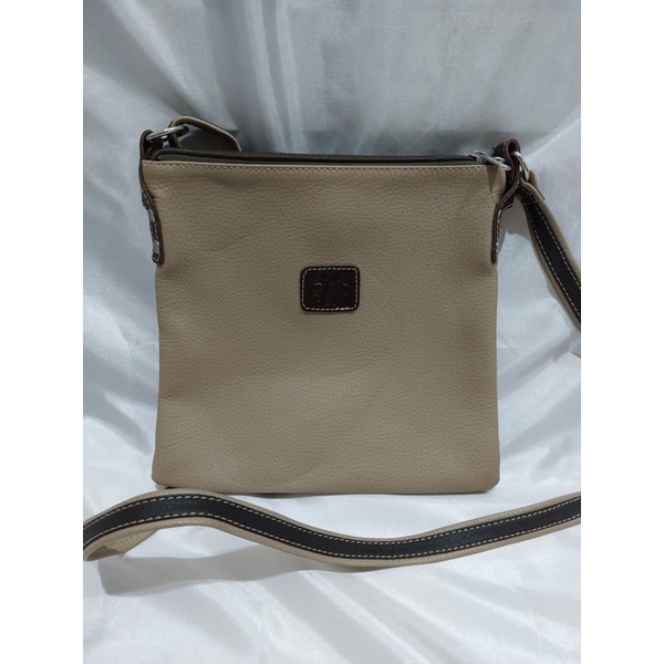 Preloved Tas Kulit Tali Panjang