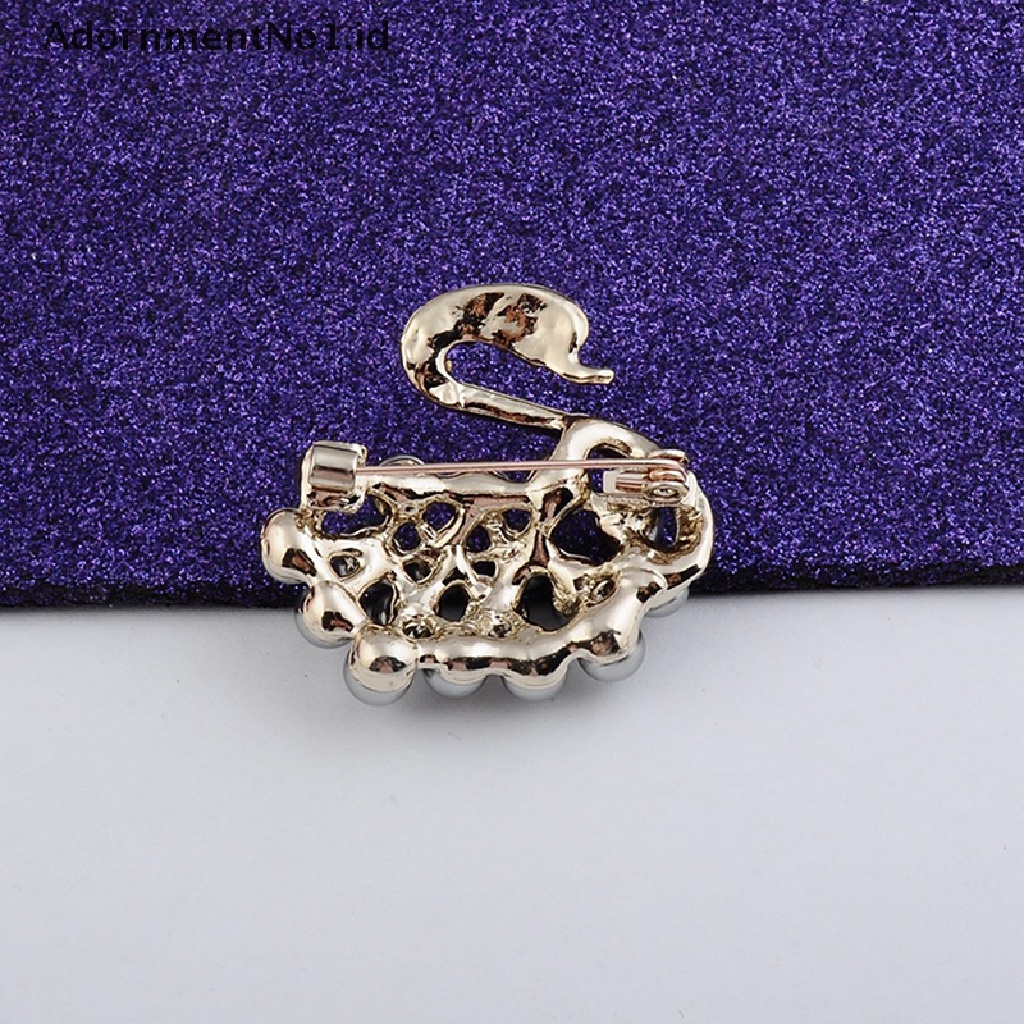 Bros Pin Kristal Mutiara Desain Hewan Angsa 004 AdornmentNo1 Untuk Hadiah Perhiasan Pakaian Kantor