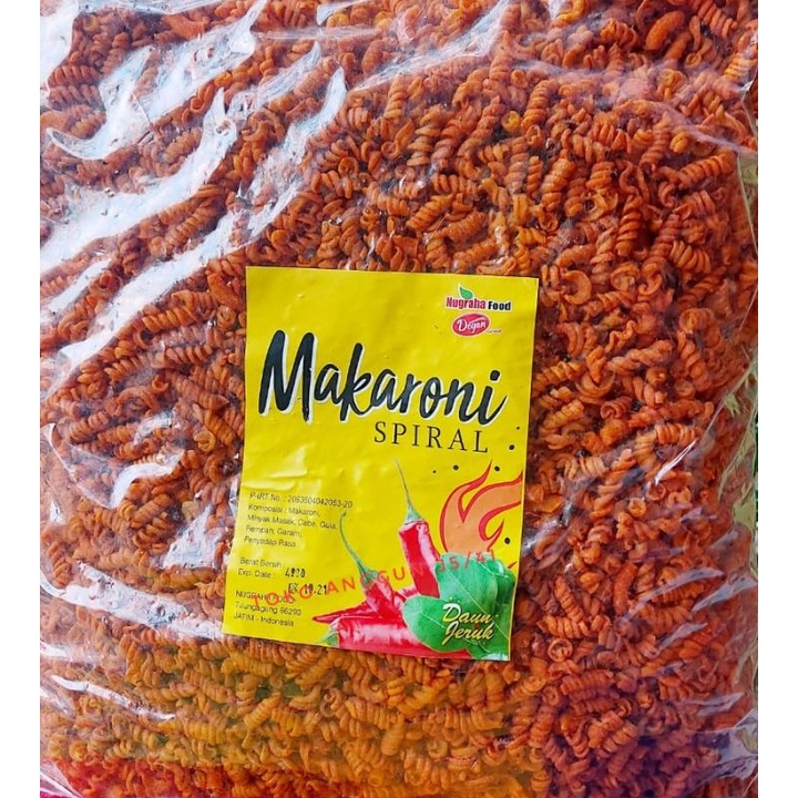 

makaroni spiral pedas daun jeruk 1kg /makaroni pedas / makaroni spiral /jajanan pedas hits/ jajanan viral