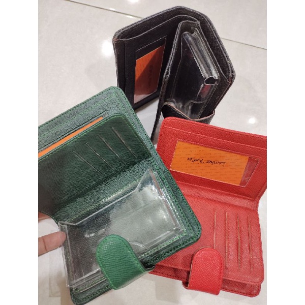 PDA dompet kancing lipat pendek