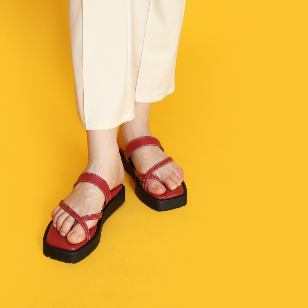 Sandal Tali Silang Sriti Camillia Red