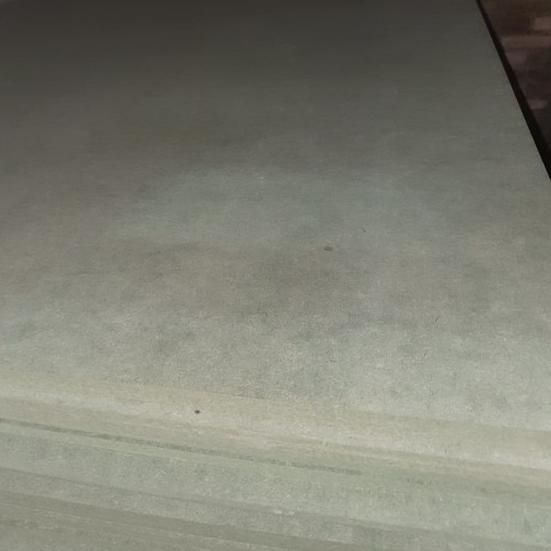 MDF hijau 3 mm / Triplek 3 mm MDF hijau HMR / MDF 3mm HMR