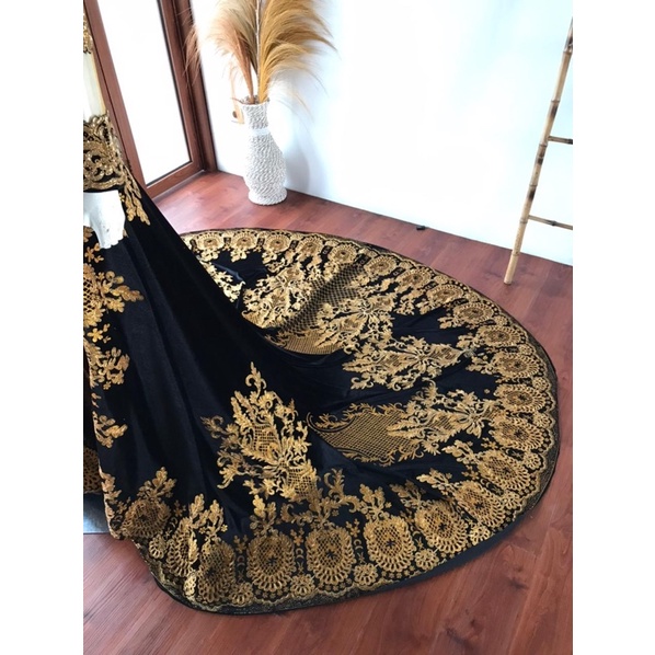 Kebaya pengantin Kutubaru/kebaya pengantin ekor