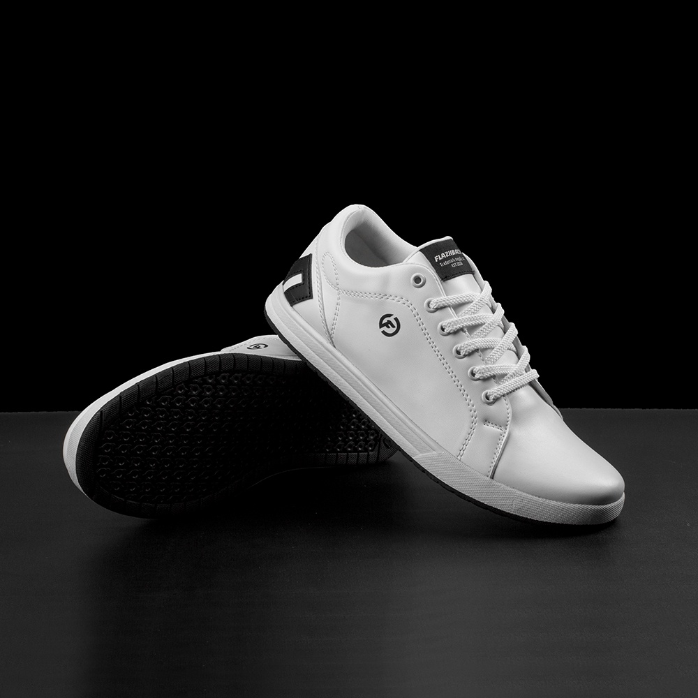 KALYCA WHITE |ManNeedMe x FLAZHBACK| Sepatu Sneakers Pria Casual Shoes ORIGINAL