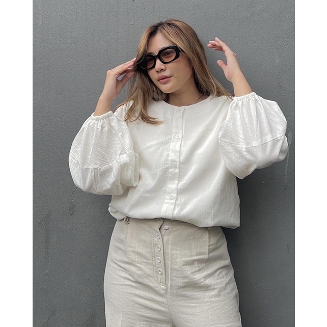 MAURA LINEN BLOUSE by Yellowfacy