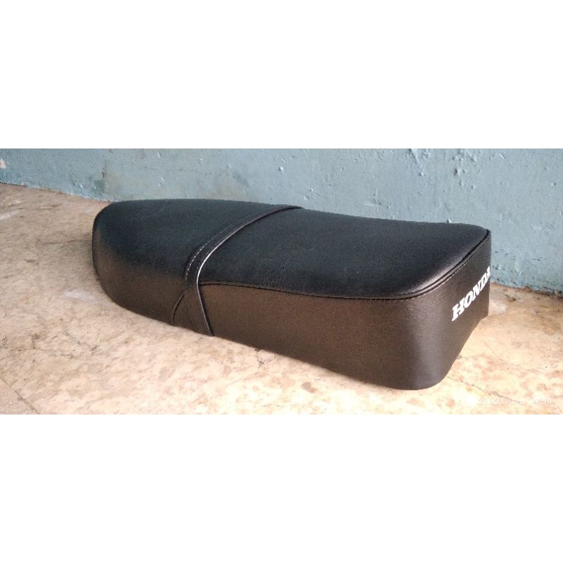 jok honda pispot standart  c50 c70 c90  jok sadel panjang