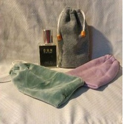 ( 1 pak 100 pcs)sarung botol parfum kotak 50 ml