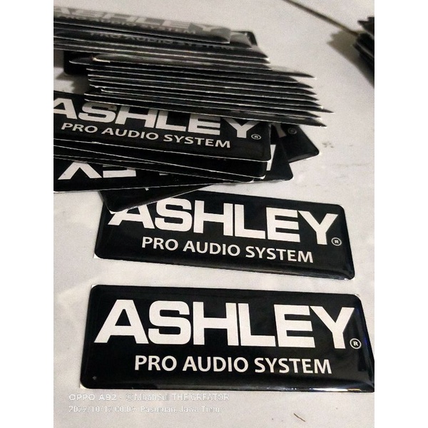 ASHLEY EMBLEM GRILLBOX SPEAKER (sticker timbul)