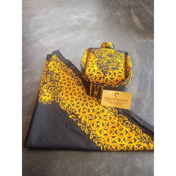 udeng iket. udeng banyuwangi. udeng lembaran. udeng segi tiga.