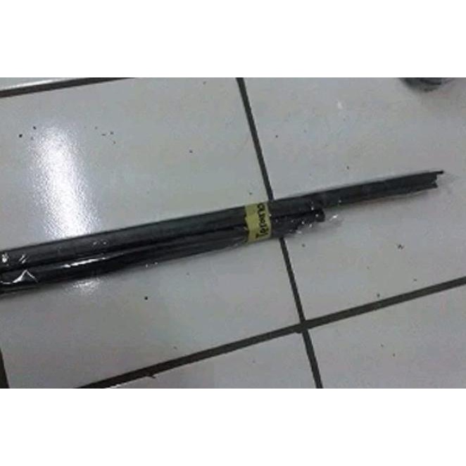 Weather Strip / Pelipit Kaca Luar Nissan Terrano (4 Pcs)