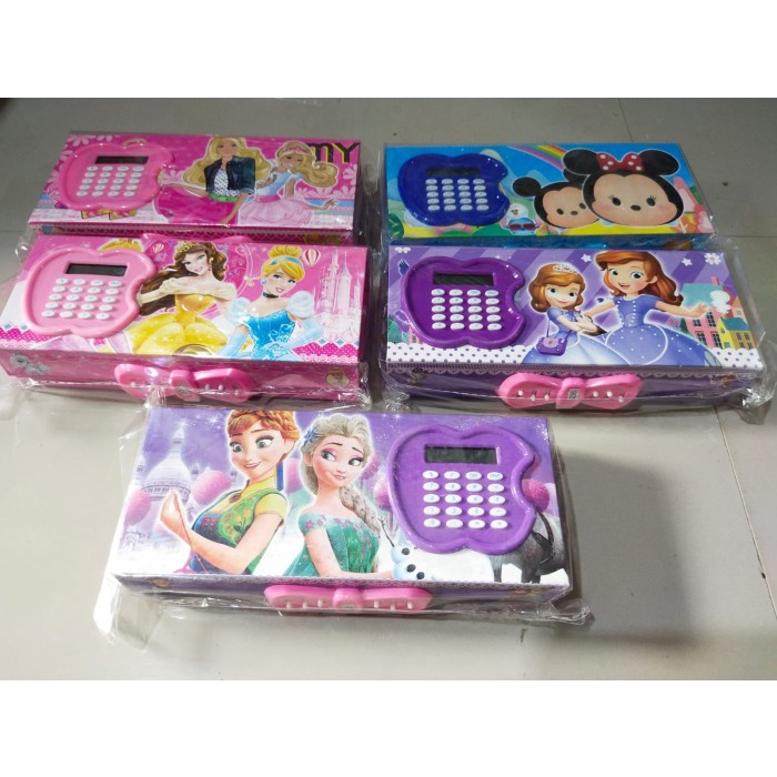 

Pencil case kode 1 susun model kalkulator satuan (kalkulator rusak) RATU.OS25