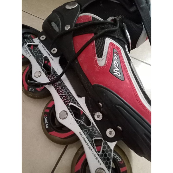 sepatuRodaDewasaCOUGAR