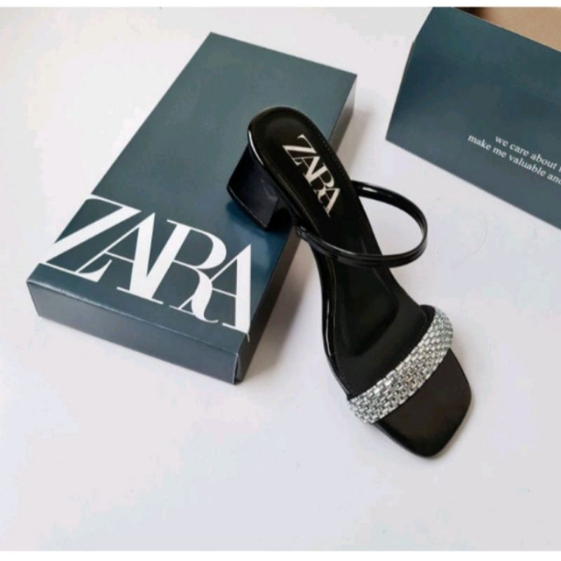 LocalHandmade-ZRSkeleton-BlockHels5cm(includeBoxZR