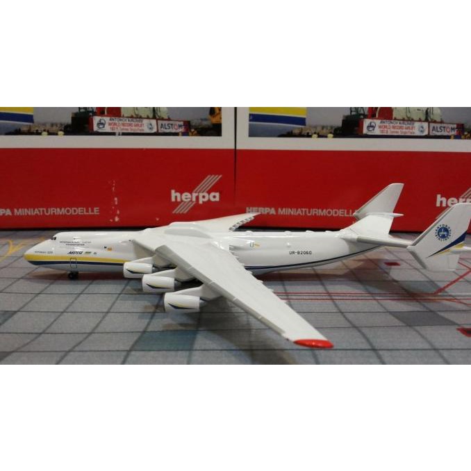 Diecast Pesawat Antonov An225 Mriya Herpa 1:400