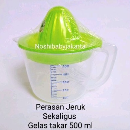 PERASAN JERUK SEKALIGUS GELAS TAKAR