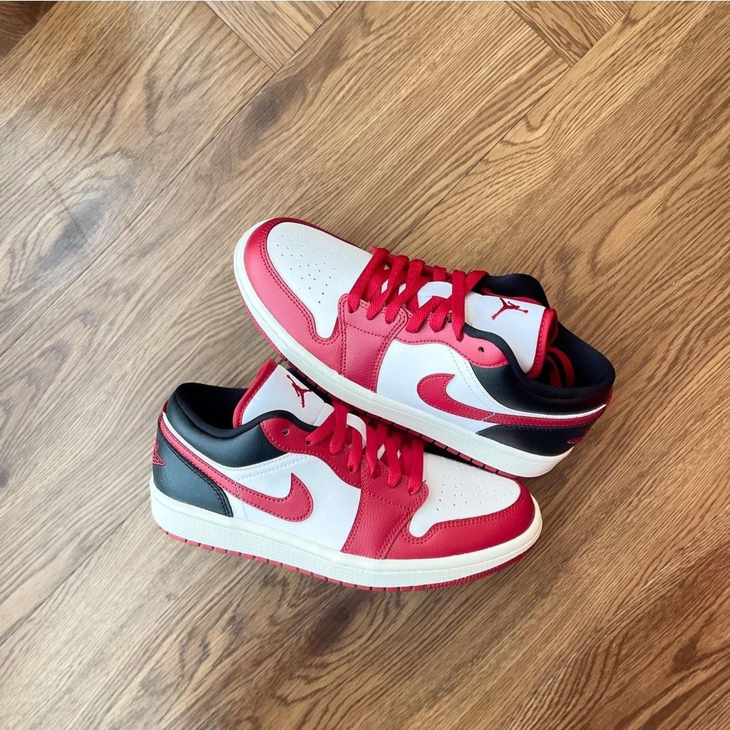 Jordan 1 Low Reverse Black Toe Womens