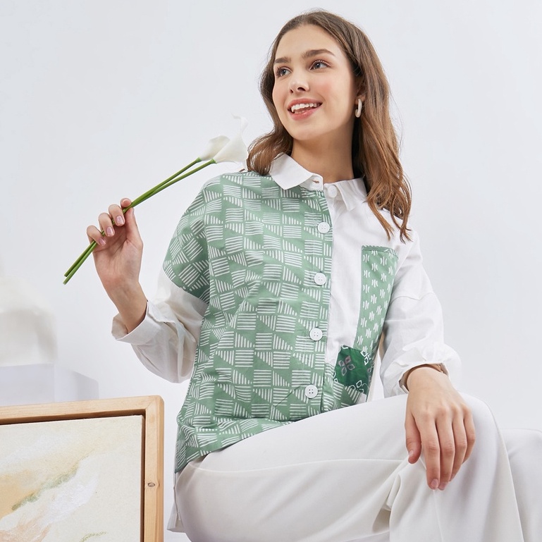 Nayara Blouse Batik Jiso