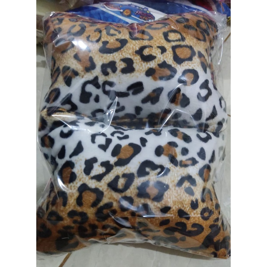 Bantal Mobil motif Macan bahan Velboa