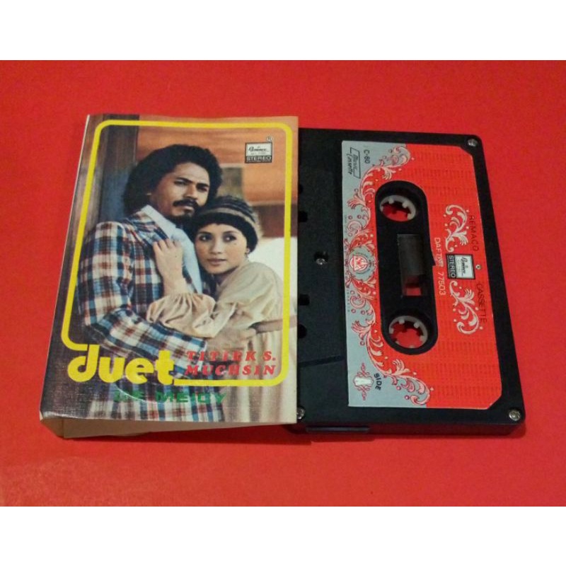 kaset pita DUET TITIEK SANDHORA & MUCHSIN