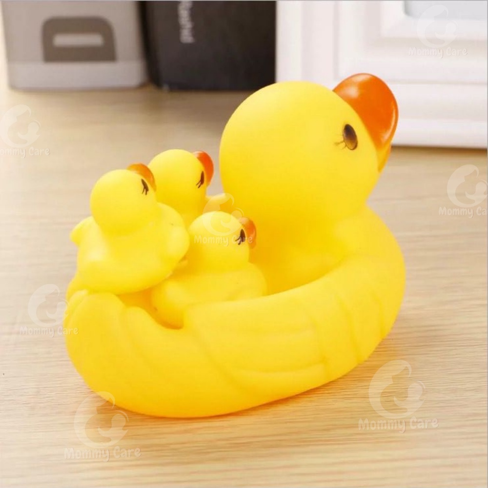 MOMMYCARE MAINAN BEBEK BERENANG SET 4 PCS MAINAN MANDI ANAK BISA BUNYI