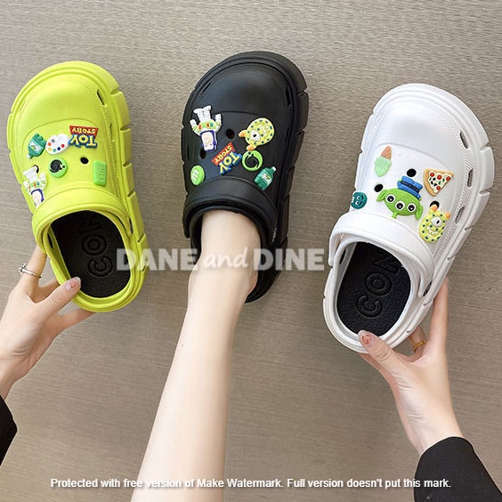 Sandal Wedges Wanita Jibbitz 3D Toy Story Dane and Dine W45
