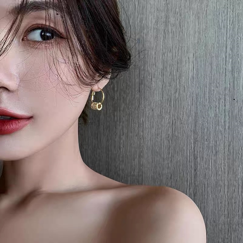 Anting Tusuk Retro Gaya Korea Bentuk Pinggang Kecil Untuk Wanita