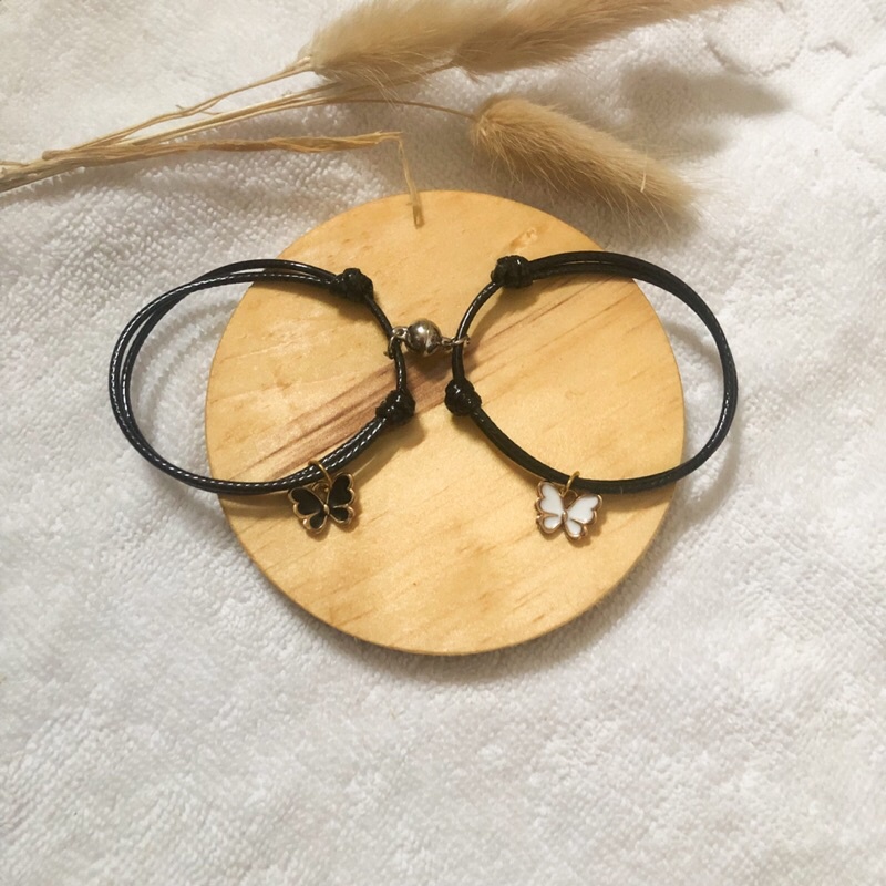Gelang kupu kupu hitam putih couple magnet / Gelang tali wanita with bestie