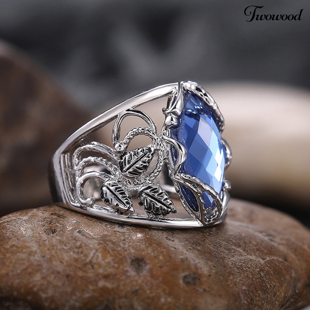 Cincin Bentuk Cabang Bunga Bahan Alloy Gaya Retro Untuk Wanita