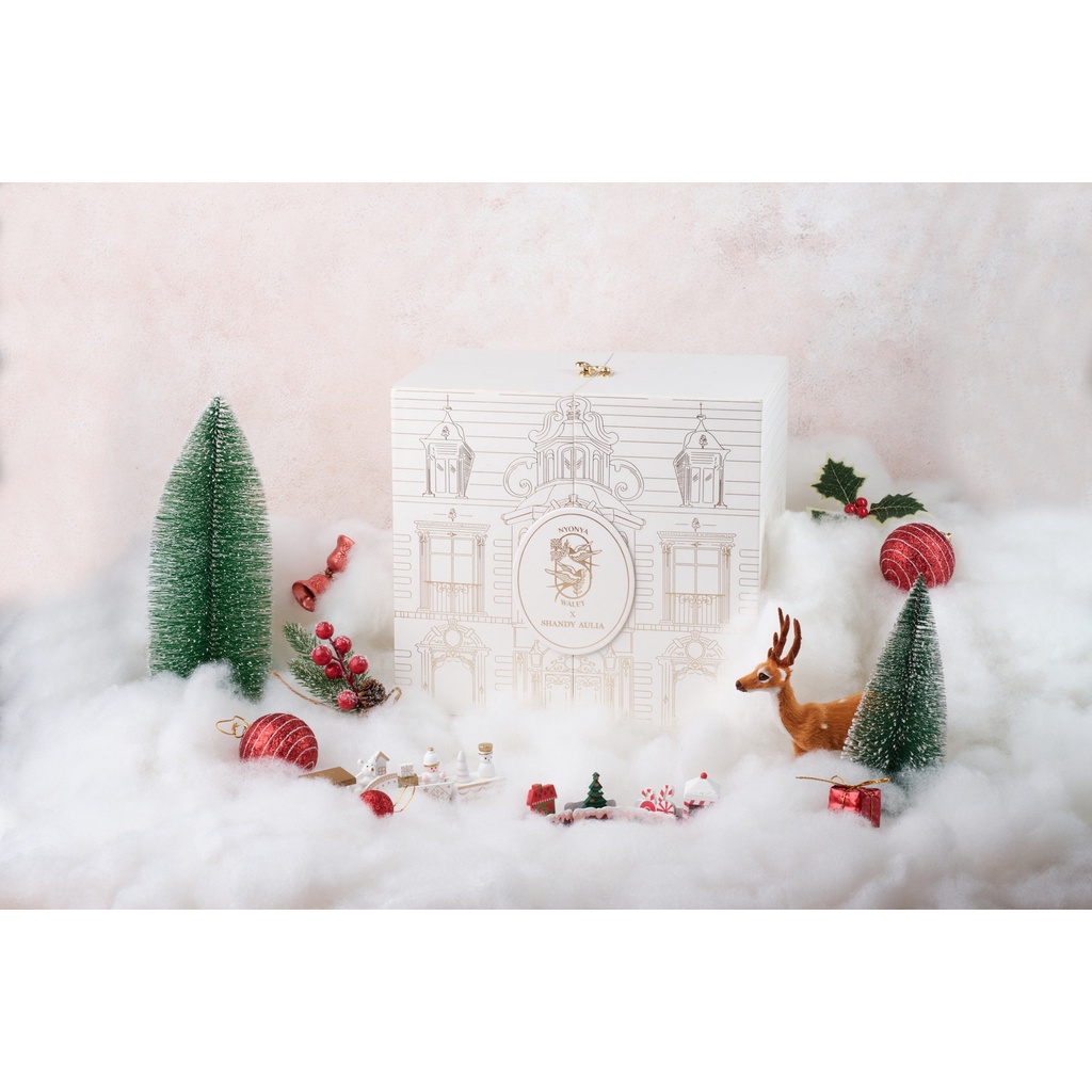 

Hampers Christmas Nyonya Walet - Hampers Natal Snow Edition - Hampers Xmas - Snow Edition - Isi 6 Jar Birds Nest