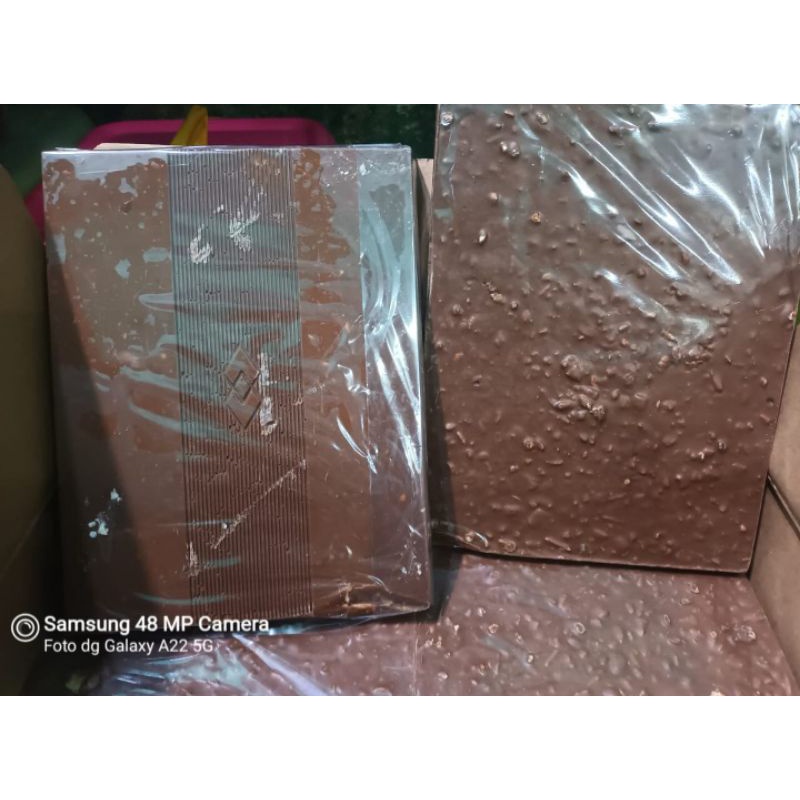 

Coklat Blok 1kg