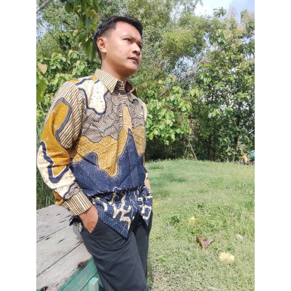 Batik Pria Lengan Panjang Rama Wijaya Navy Mustard Kombinasi