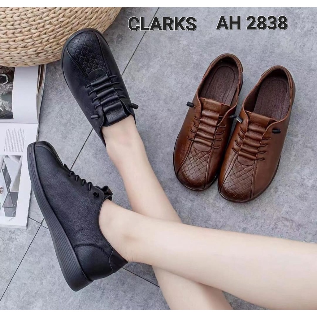 Clarks Oxford Leather Sepatu Wanita