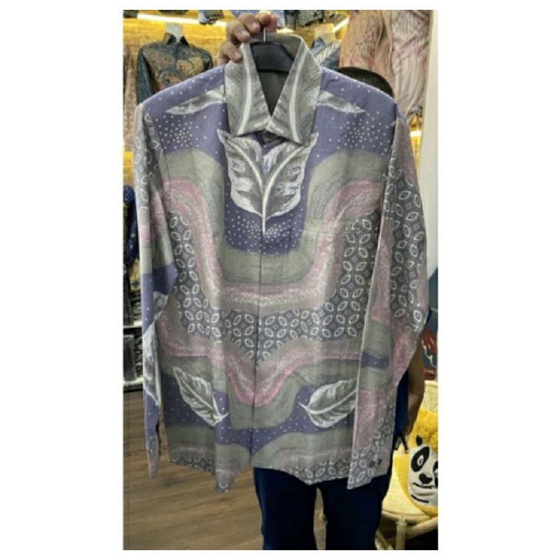 KEMEJA BATIK PRIA UNGU LILAC BAHAN DOBBY THMARINCITY
