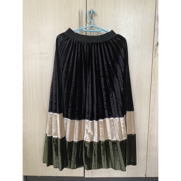 Rok Korea | rok midi | rok lucu | rok velvet | pleated skirt