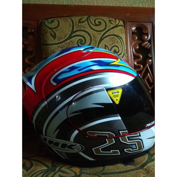 Helm Ink CL25 red hornet