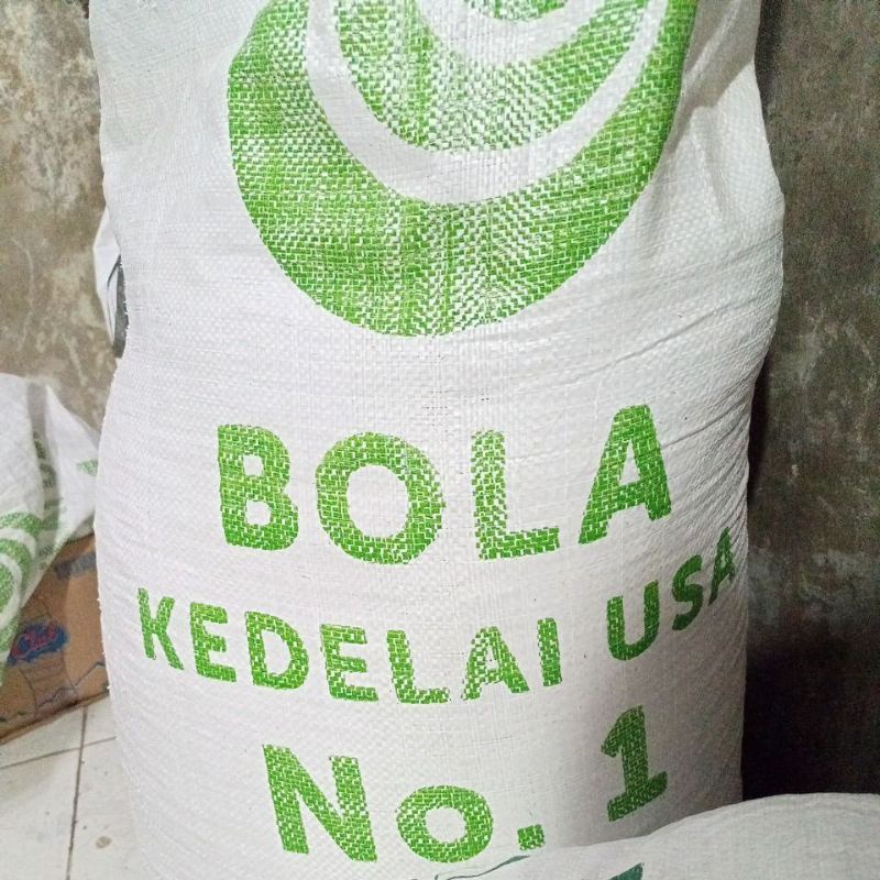 

KEDELAI IMPORT USA BOLA KEDELAI NO 1 KUALITAS SUPER 1 KG