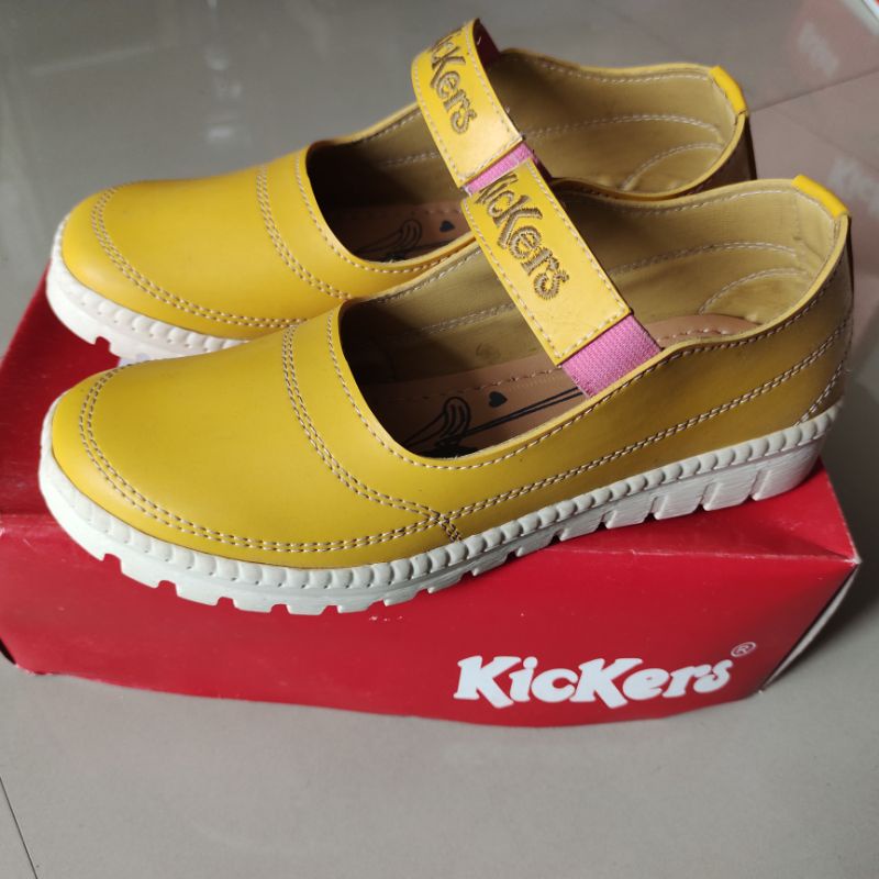 Obral Murah Kickers Sandal Sepatu Wanita Casual Kekinian Kuning