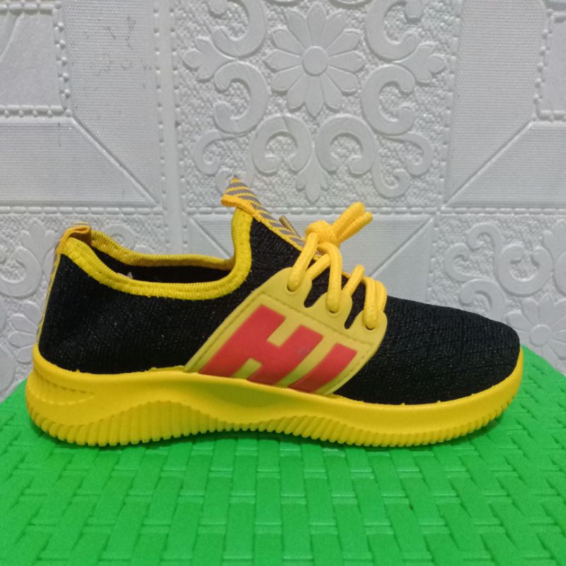 SEPATU ANAK  SLIP ON IMPORT COLLIN  UKURAN 27-36
