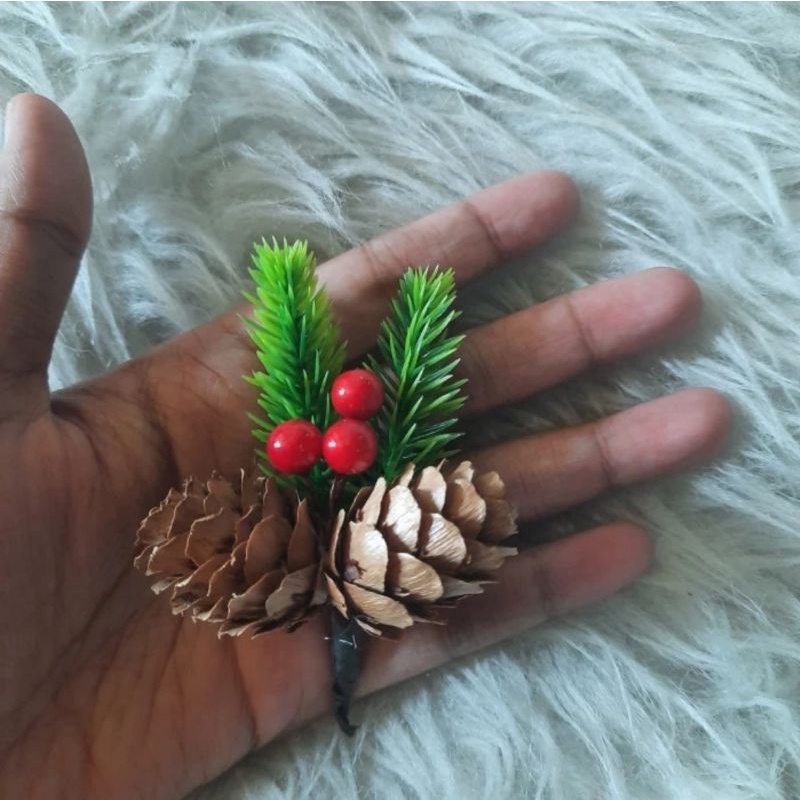 hiasan natal pinus cemara