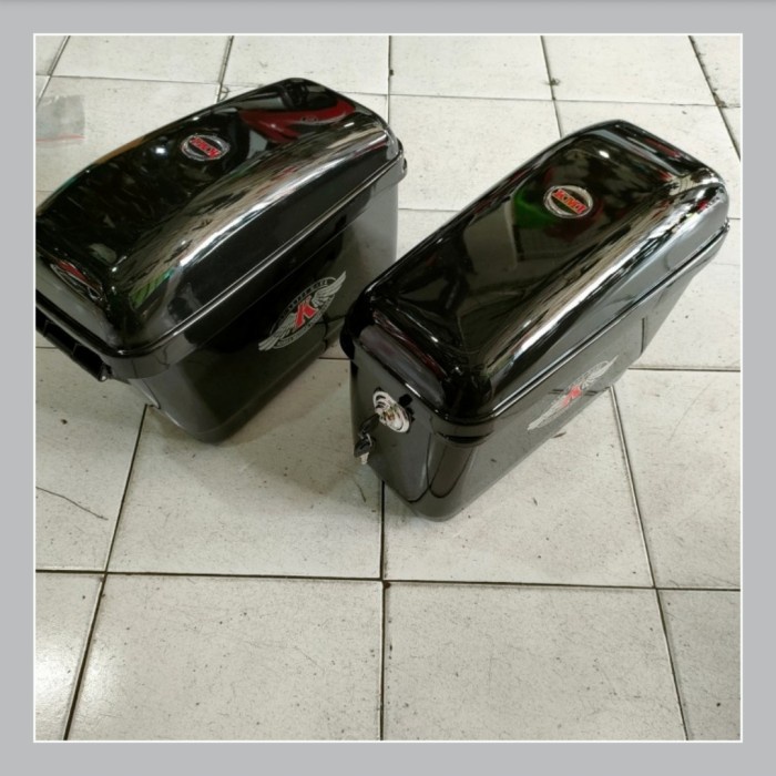 box samping motor universal Kmi side box kmi - Hitam