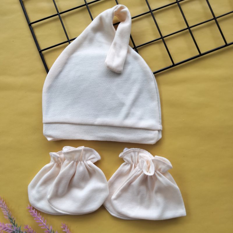 set topi sarung tangan kaki bayi polos