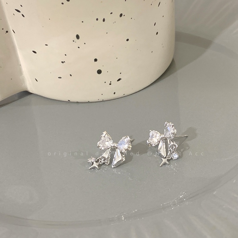 Anting Tusuk Gantung Desain Pita + Bintang Hias Kristal Gaya Simple Untuk Wanita